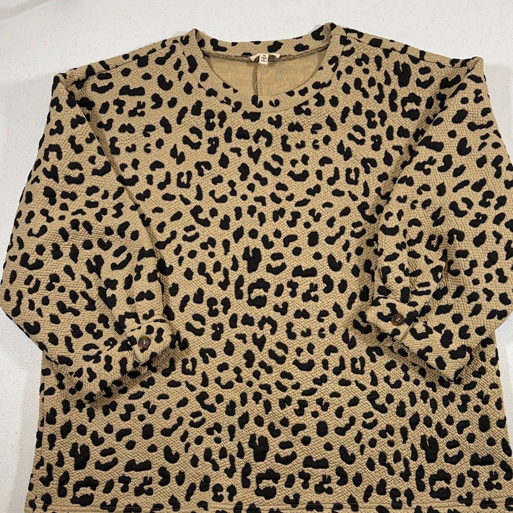 Leopard Print Textured Top